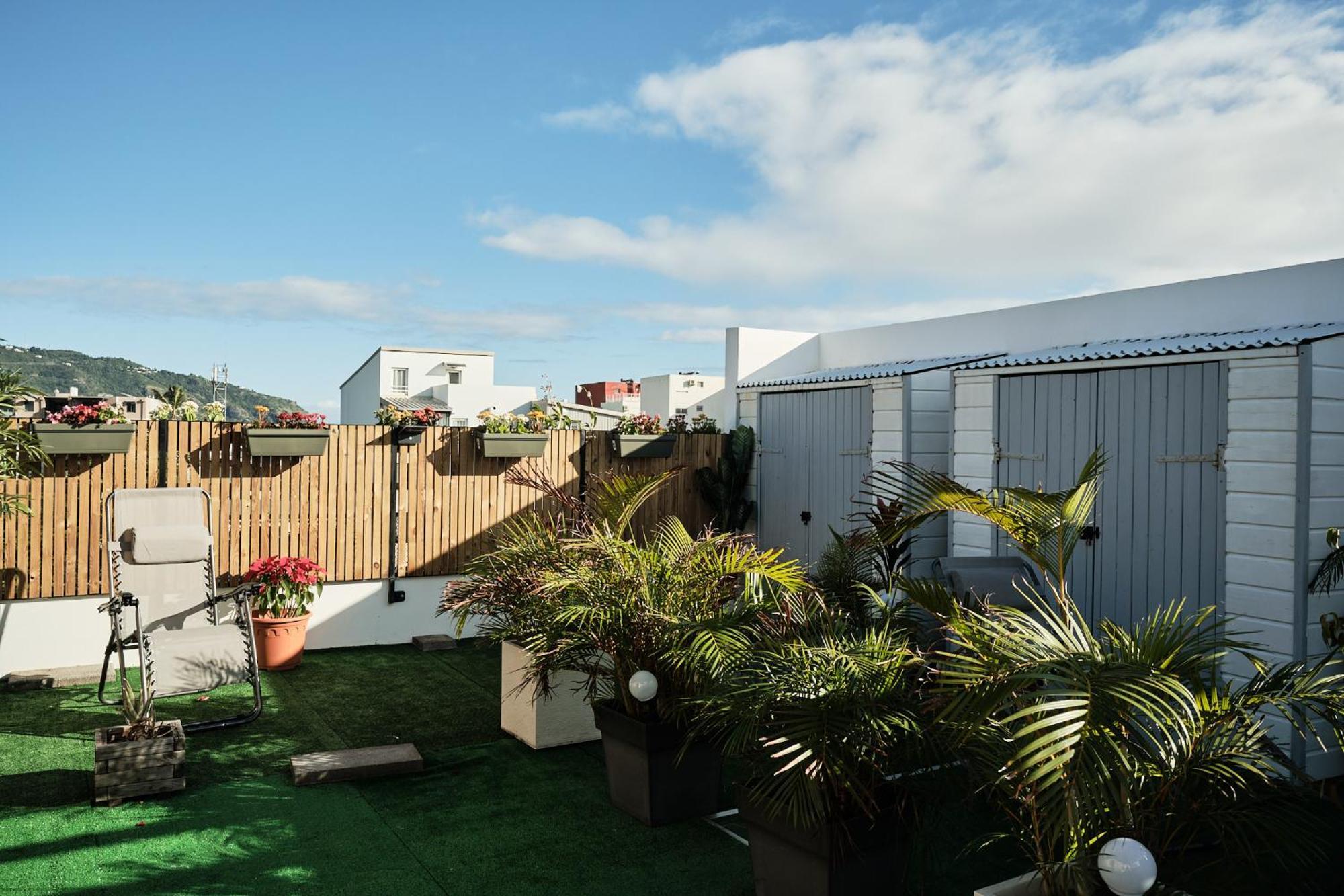 Апартаменты Appart'Eden : Vue Panoramique Sur Saint-Denis Сент-Клотильд Экстерьер фото